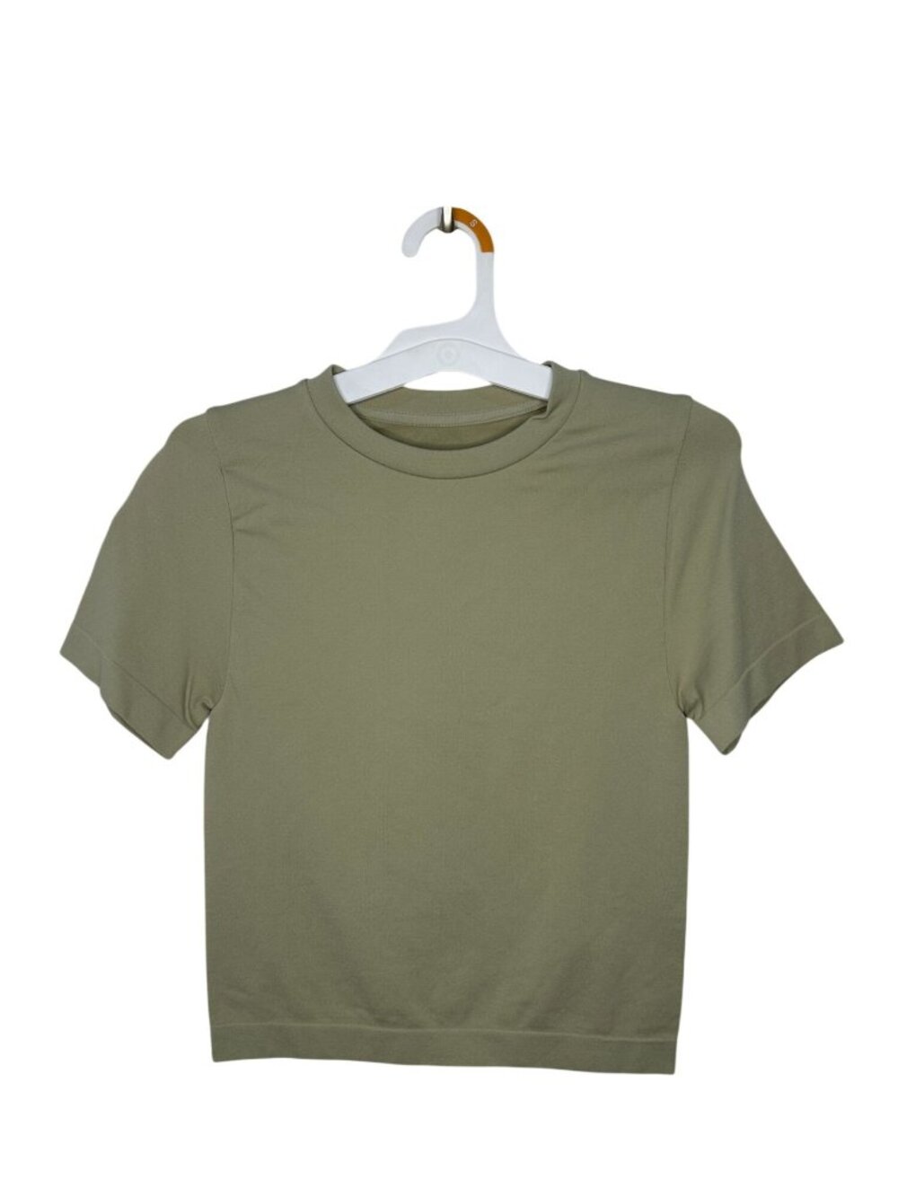 NEW Women's SMALL Slim Fit Short Sleeve Seamless Shirt a New Day: Lightweight